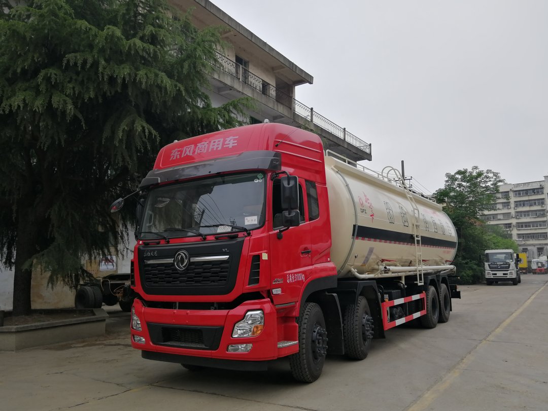 35-40方 东风天龙前四后八散装水泥车