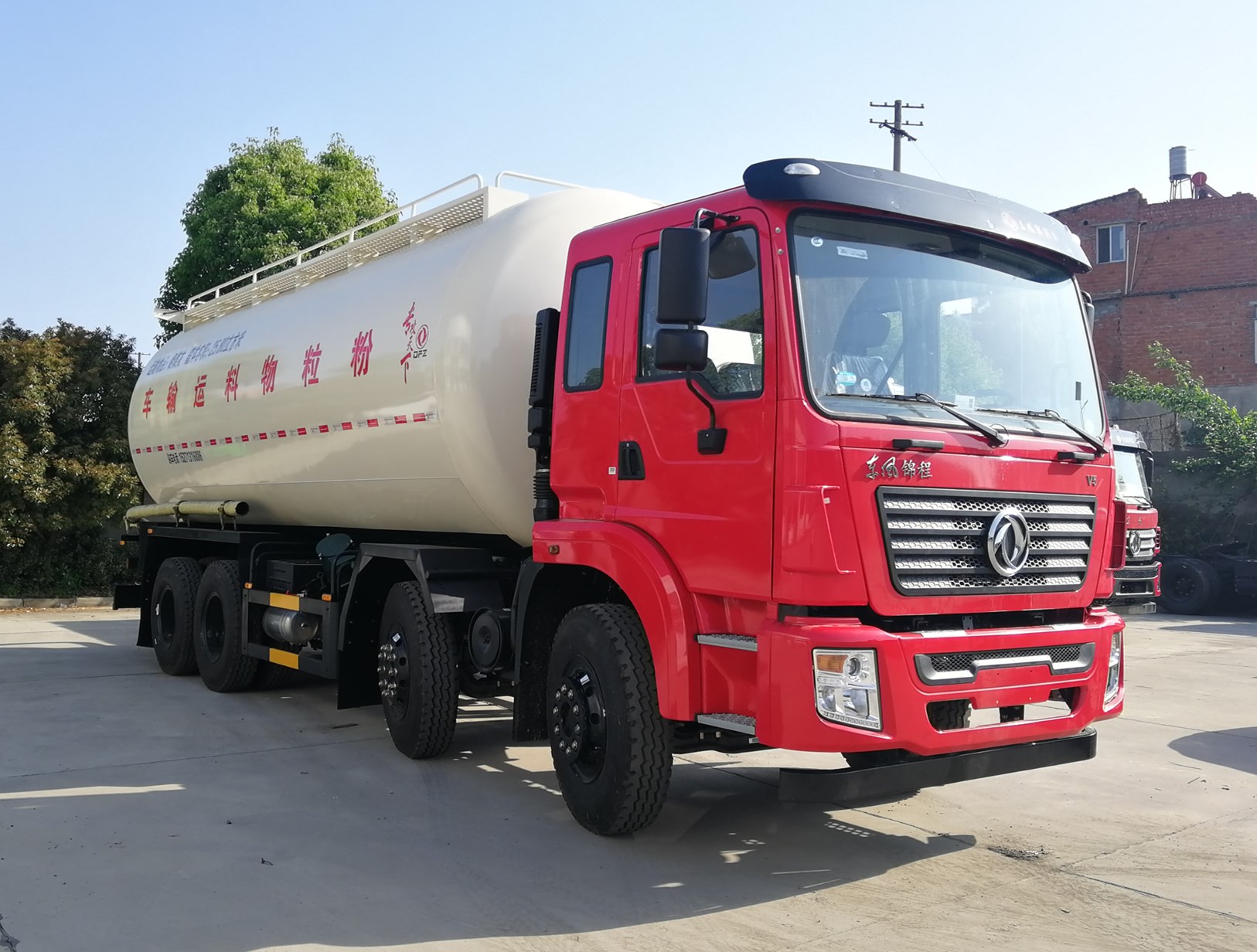 30方 东风轻量化散装水泥车/干混砂浆车