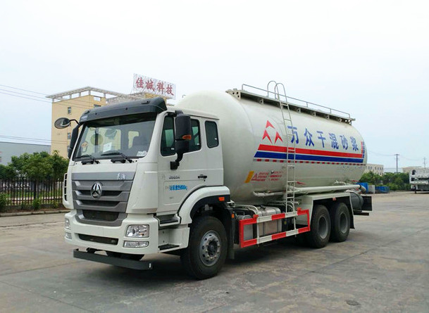 重汽 28立方干混砂浆运输车