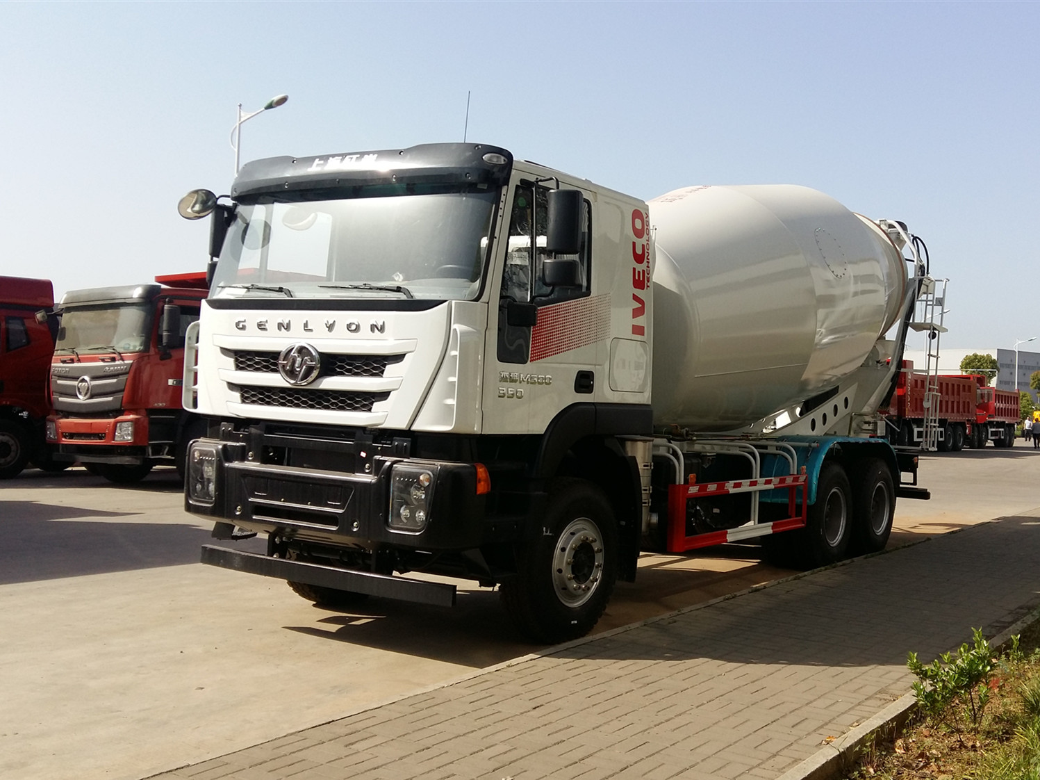 10-12方  红岩后八轮  搅拌车